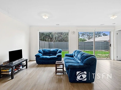 Living room - 17 BRADFIELD LOOP, STRATHFIELDSAYE