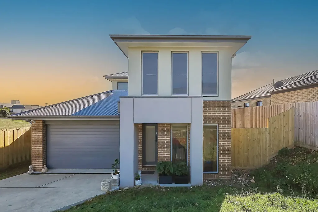 Contemporary Two-Storey Home with Room for Everyone