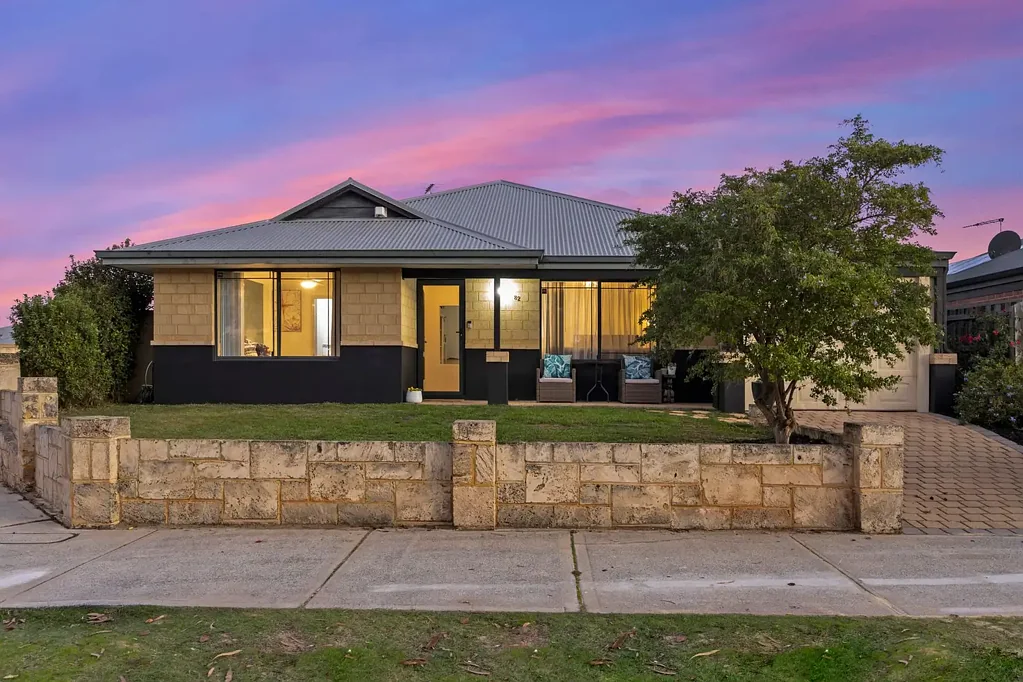 82 Larrawa Circle, Ellenbrook, WA 6069