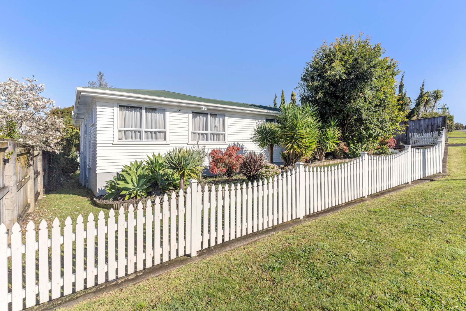 17 Andrew Road, Howick, Auckland - Manukau, 4 कमरे, 0 बाथरूम, House