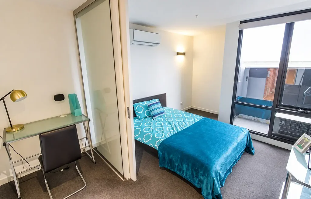 For Lease - Student Friendly 1 Bedroom Studio With Quick Access to Deakin University Burwood Campus