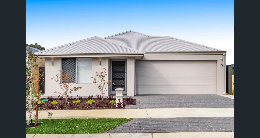 Modern 4x2 family home in Lakelands