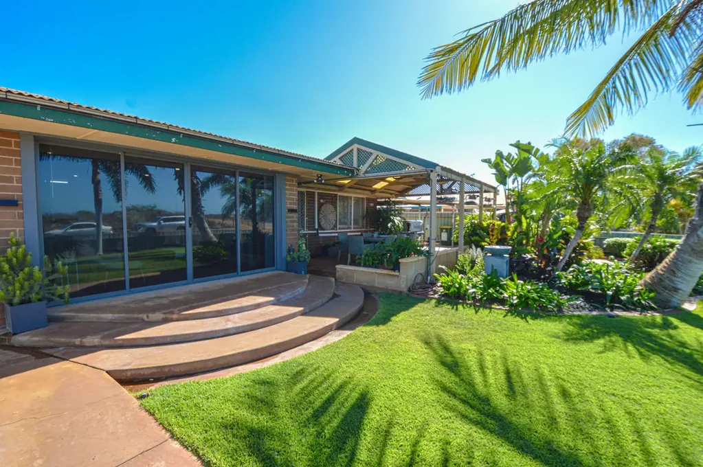 Port Hedland 3ห้องนอน STUNNING HOME WITH SHED, ENJOY OCEANFRONT LIVING
