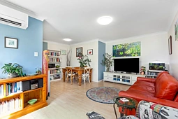 2/8 Wilton Terrace, Yeronga
