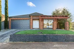 13 Caldicott Crescent, Point Cook