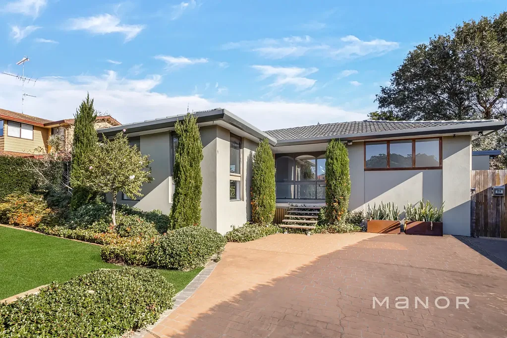 Kellyville 5બેડરૂમ Sophisticated Dual Living