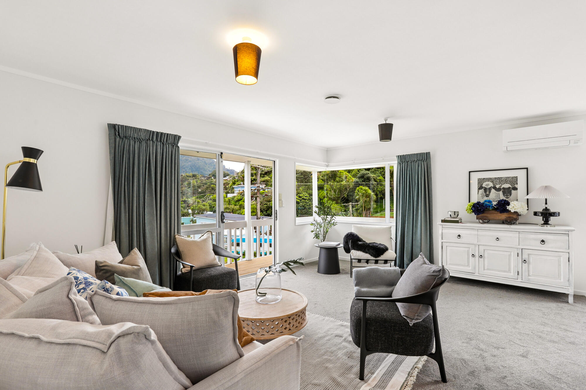 37 Foster Avenue, Huia, photo 8