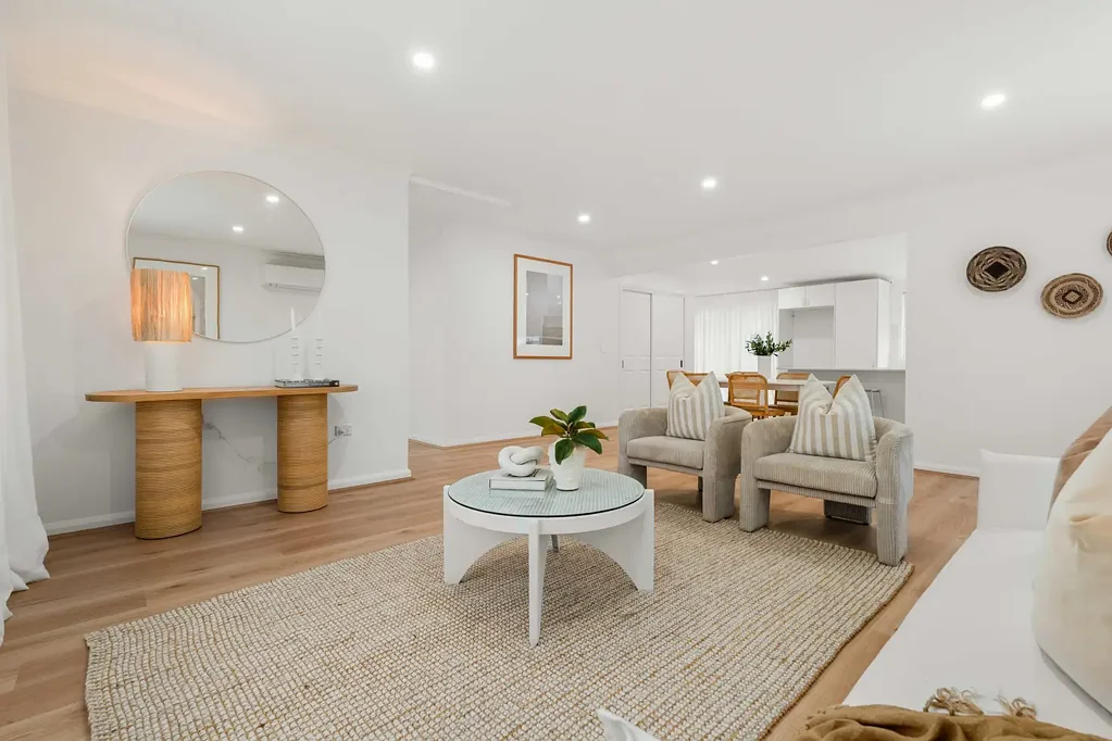 Nowra 4 Slaapkamer Modern Elegance Meets Everyday Convenience!