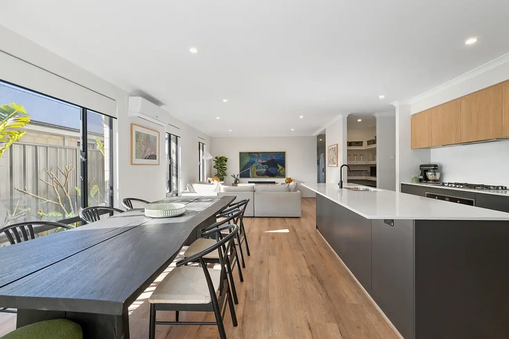 Banksia Grove 4Kwarto OUTBACK ROAD'S CLASSIEST FAMILY HOME