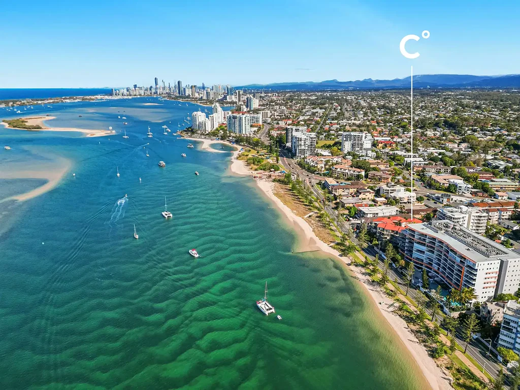 Biggera Waters 2部屋 Holiday vibes and relaxed coastal living opposite the stunning Broadwater.
