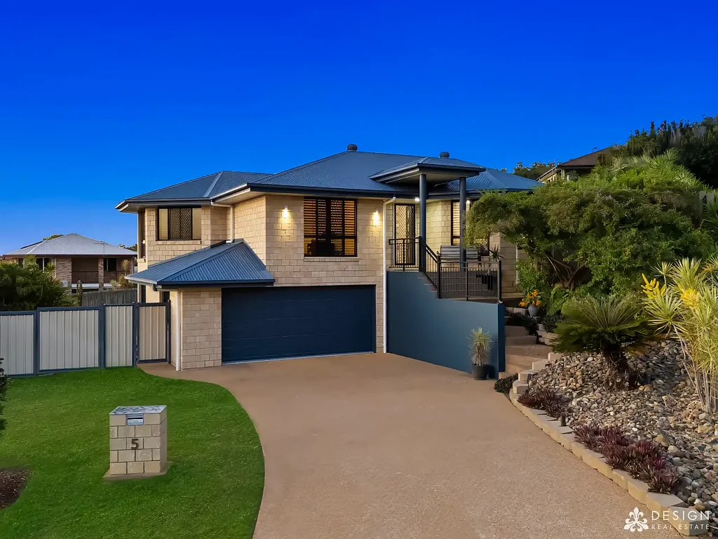 Norman Gardens 5 Slaapkamer Welcome Home to Style, Comfort & Stunning Views