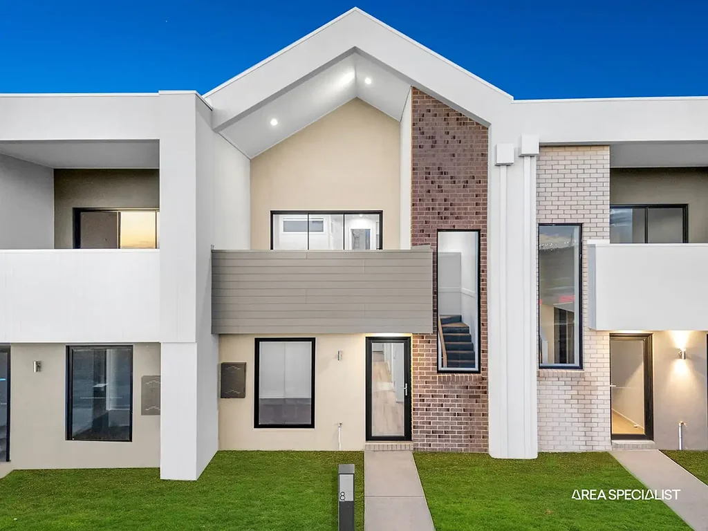 Clyde North 3房  Modern Lifestyle in a Prime Location…