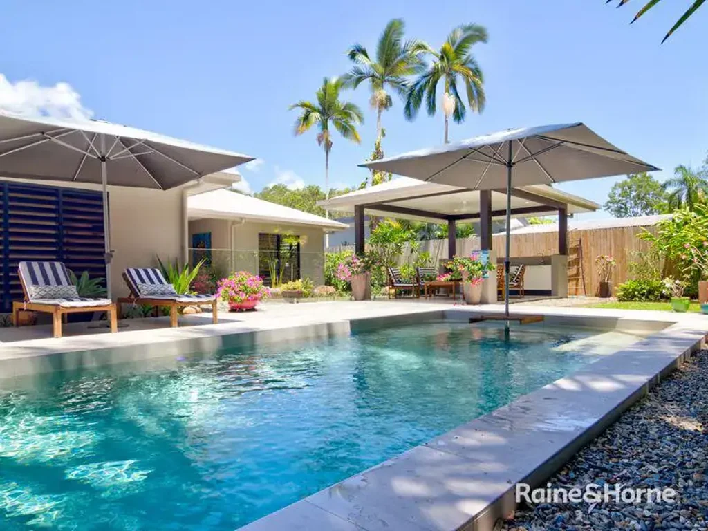 Port Douglas 4房  STUNNING AS NEW - QUALITY HOME