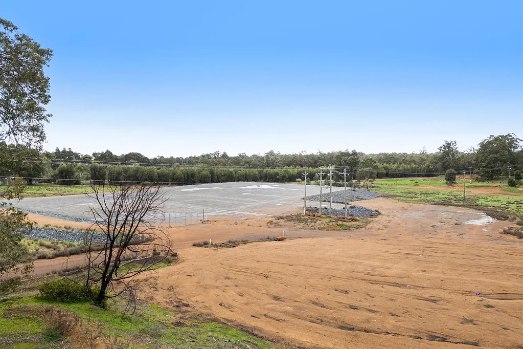North Greenbushes 1Zimmer HUGE DEVELOPMENT POTENTIAL!