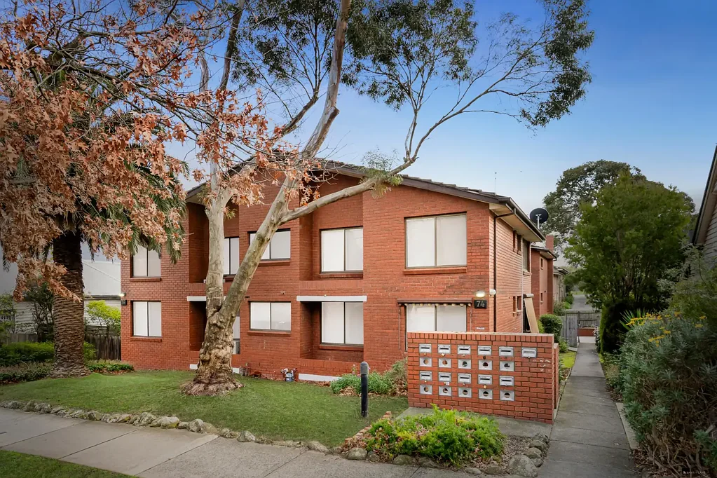 Box Hill North 1 Bedroom Low-Maintenance Living in Prime Box Hill Location