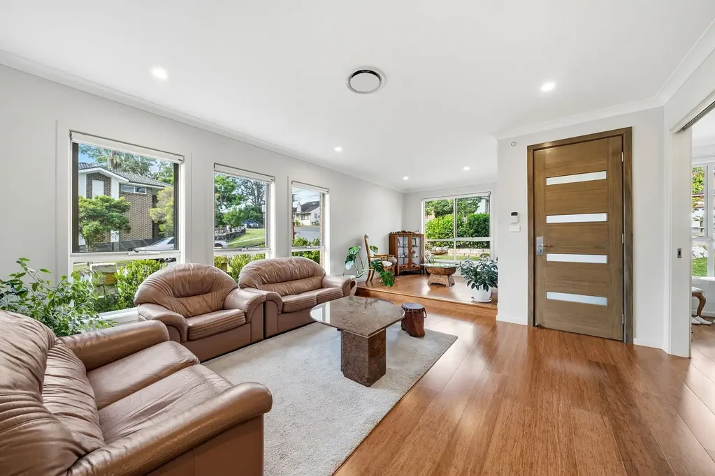 Eastwood 5 Slaapkamer Stunning Sunlit Duplex with Convenient Locale