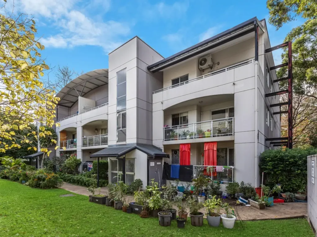 Warwick Farm 2Zimmer Modern Comfort in a Sought-After Location
