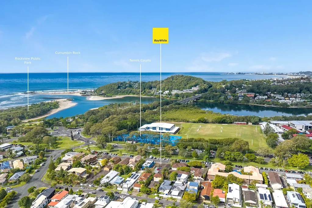 Palm Beach 2 Bedroom DECEASED ESTATE, EXECUTORS SEEKING A SALE