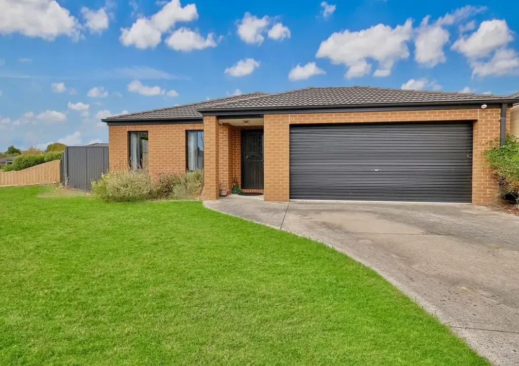 Spacious Family Home Just 700m from Trafalgar CBD