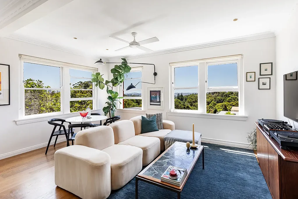 North Facing, Furnished & Renovated