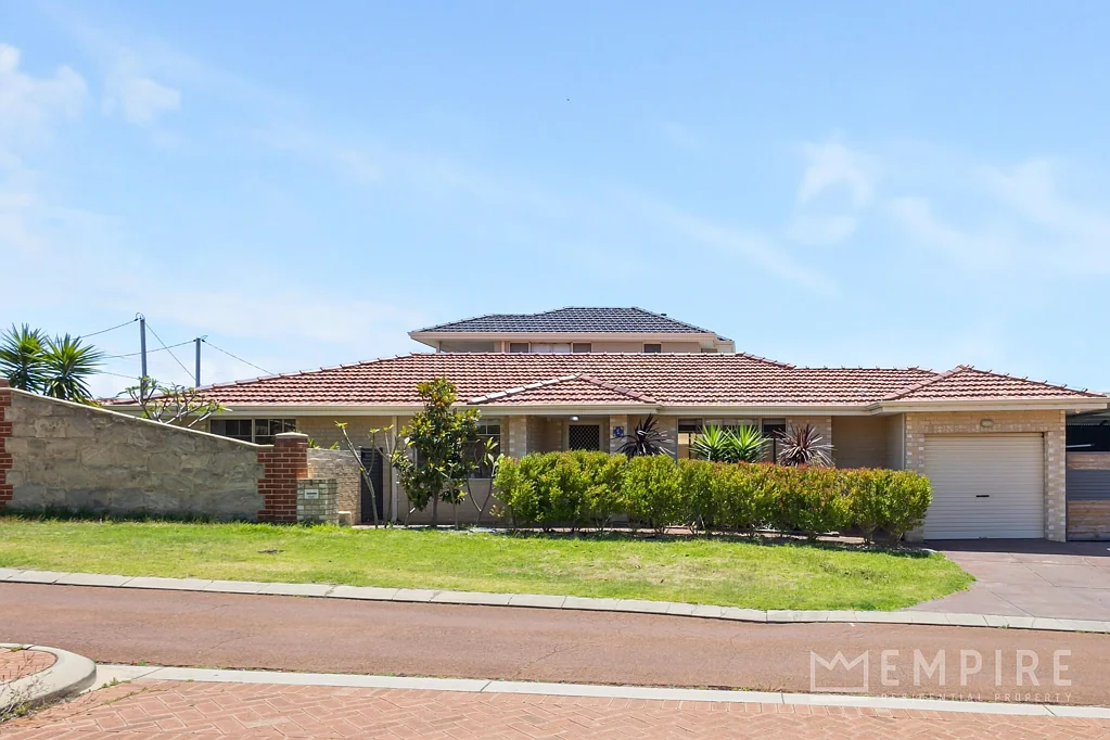 1 Kotisina Gardens, Lake Coogee, WA 6166
