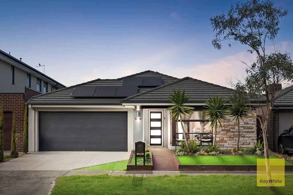 Williams Landing 4 Bedroom Great House. Great Location. Even the Neighbours Are Good.