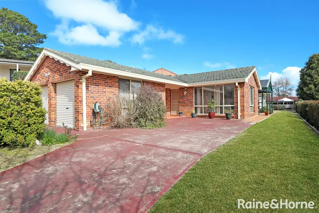 Moss Vale 3房  Elevated Opportunity - Solid Home in a Prime Location