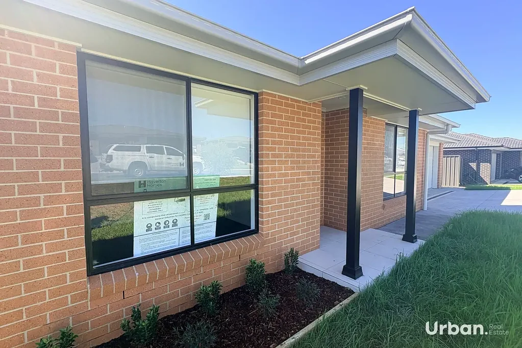 Modern Living in Gillieston Heights- Four Bedroom Home!
