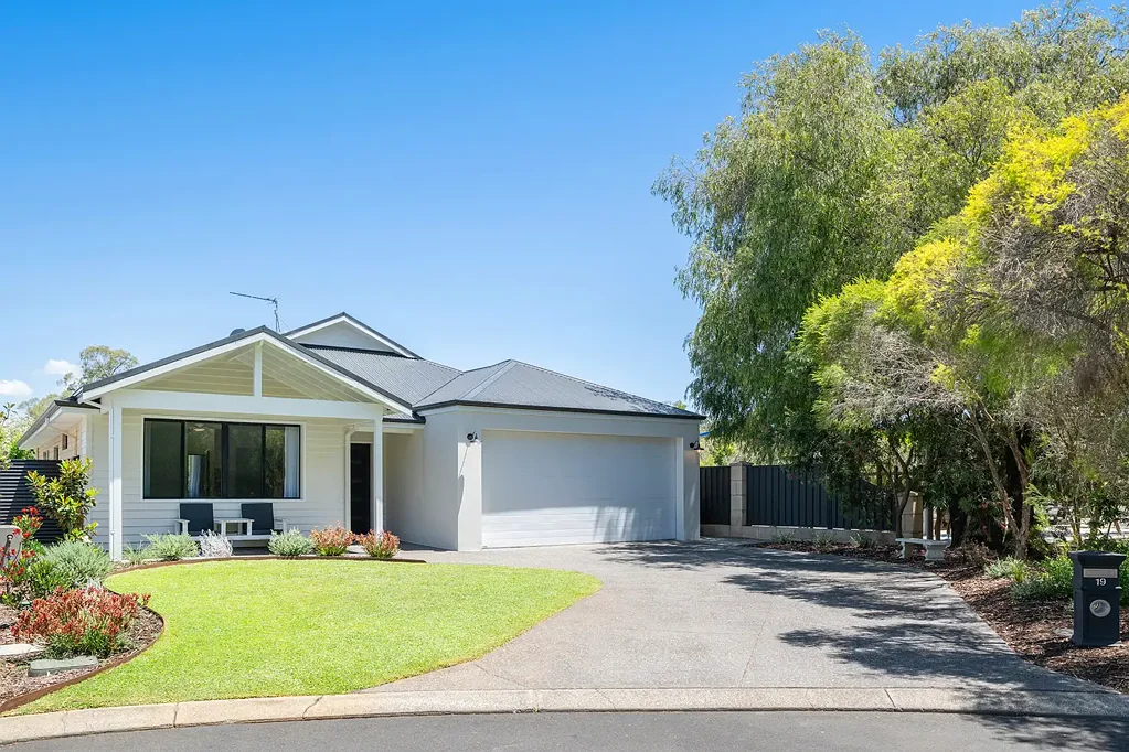 19 Latrobe Place, Abbey, WA 6280