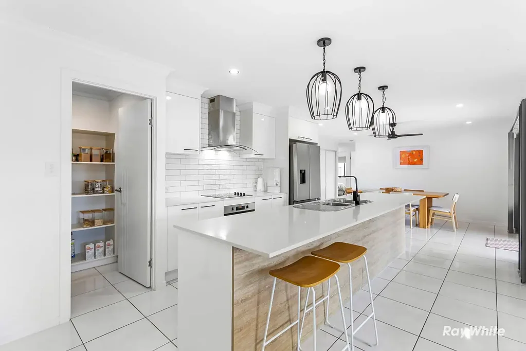 Pacific Heights 4房  Stylish Family Living with Space, Comfort & Coastal Charm