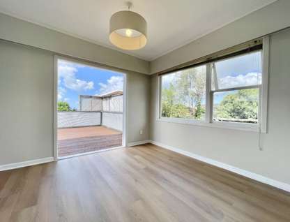 1-4305 Great North Road, Glendene, Waitakere City, Auckland, 5房, 2浴, 整租独立别墅