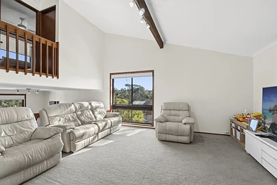 21 Austin Street, Illawong, NSW 2234, 4 slaapkamers, 2 badkamers, House