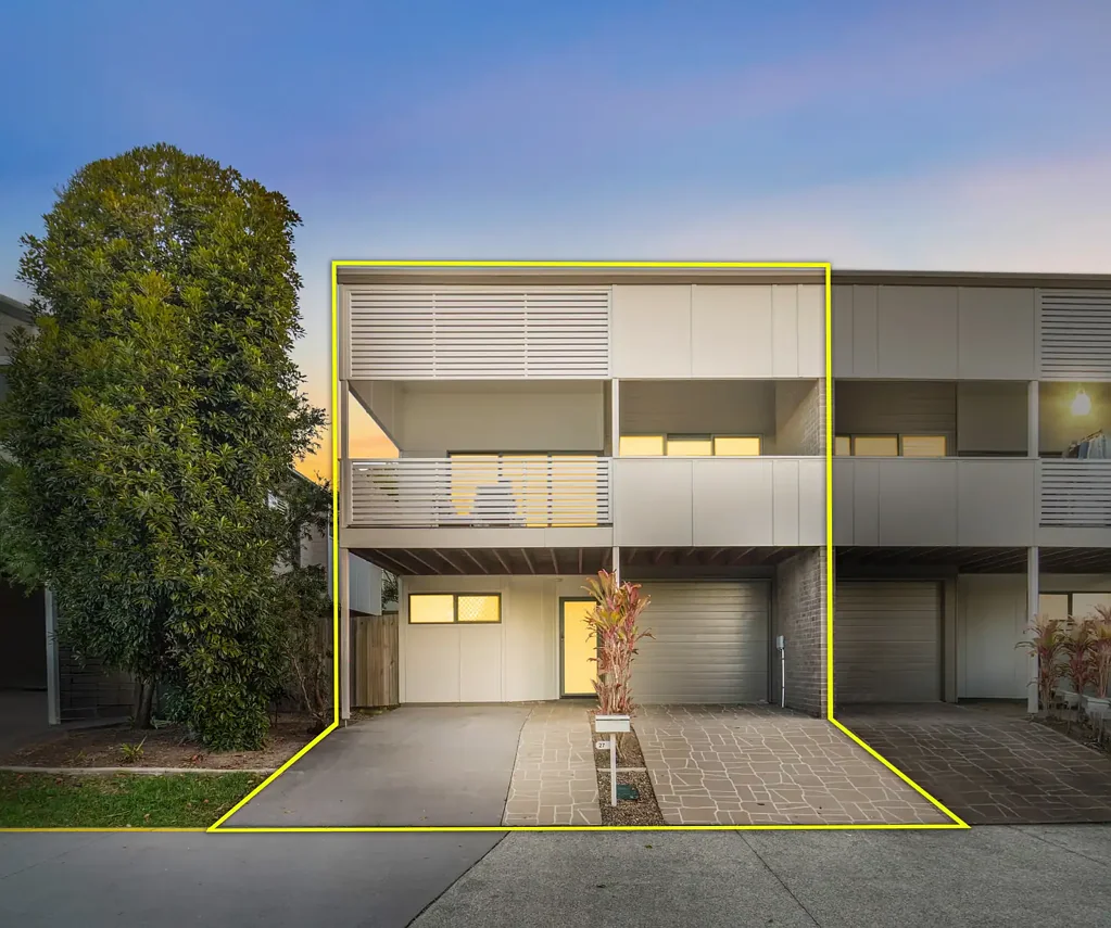 Carseldine 4Zimmer Move-In Ready Townhome with Space & Style in Carseldine