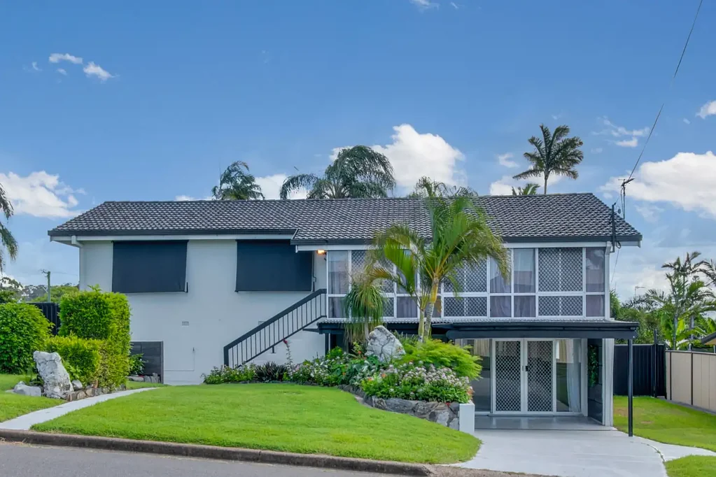 16 Wistari Street, Clinton, QLD 4680