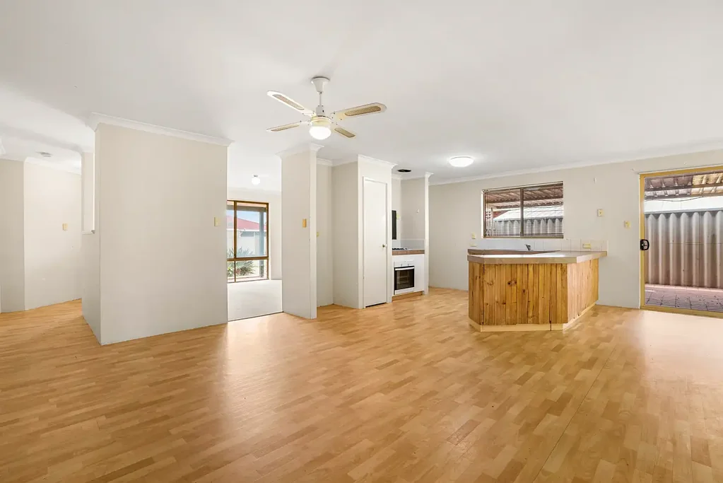 Port Kennedy 4房  Modern Family Living in a Sought-After Coastal Location