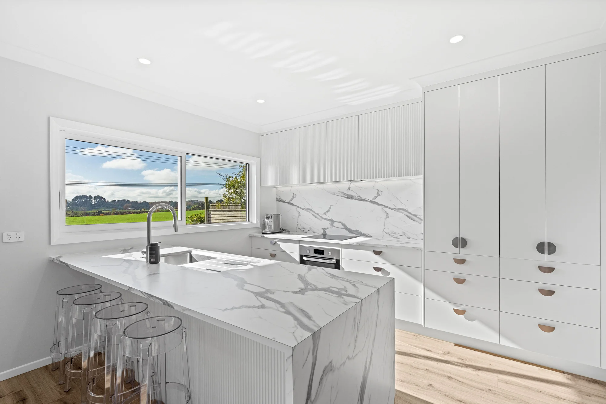 Levin 4Kwarto Spectacular Views & Seamless Indoor-Outdoor Living