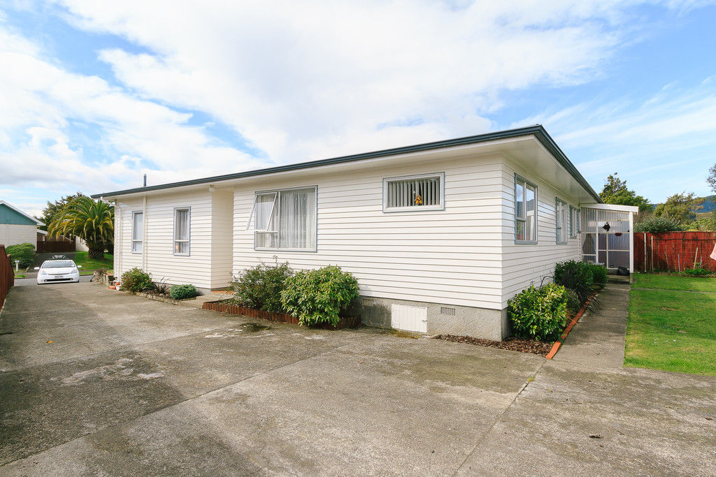 16 Brightwater Crescent, Totara Park, Upper Hutt, 4 habitaciones, 2 baños