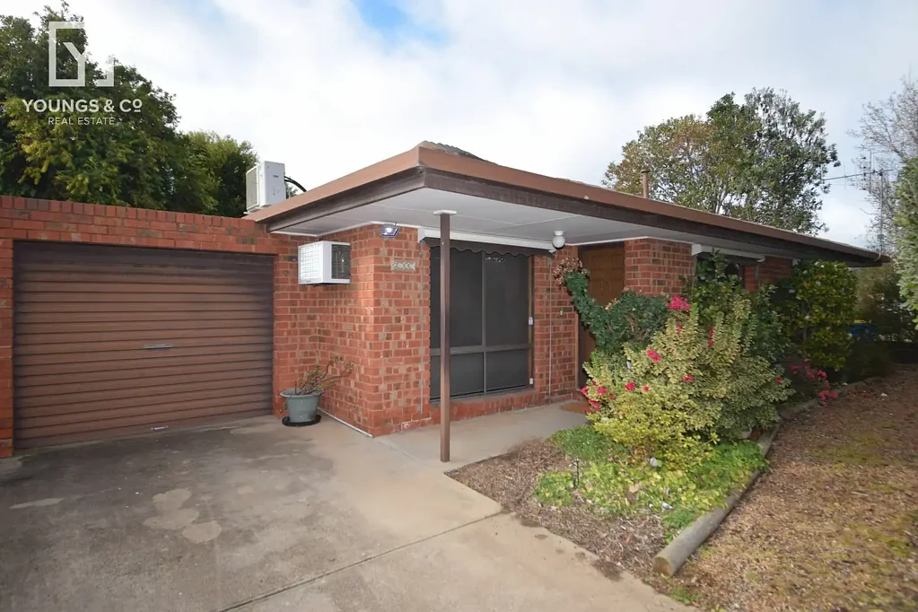 Mooroopna 2 Bedroom SPACIOUS TWO BEDROOM UNIT LOCATED IN A LOVELY AREA