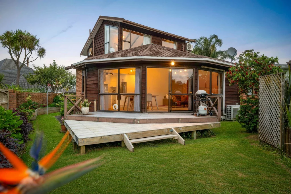 Pakuranga 3 Bedroom Waterfront Gem - Every Day’s a Holiday