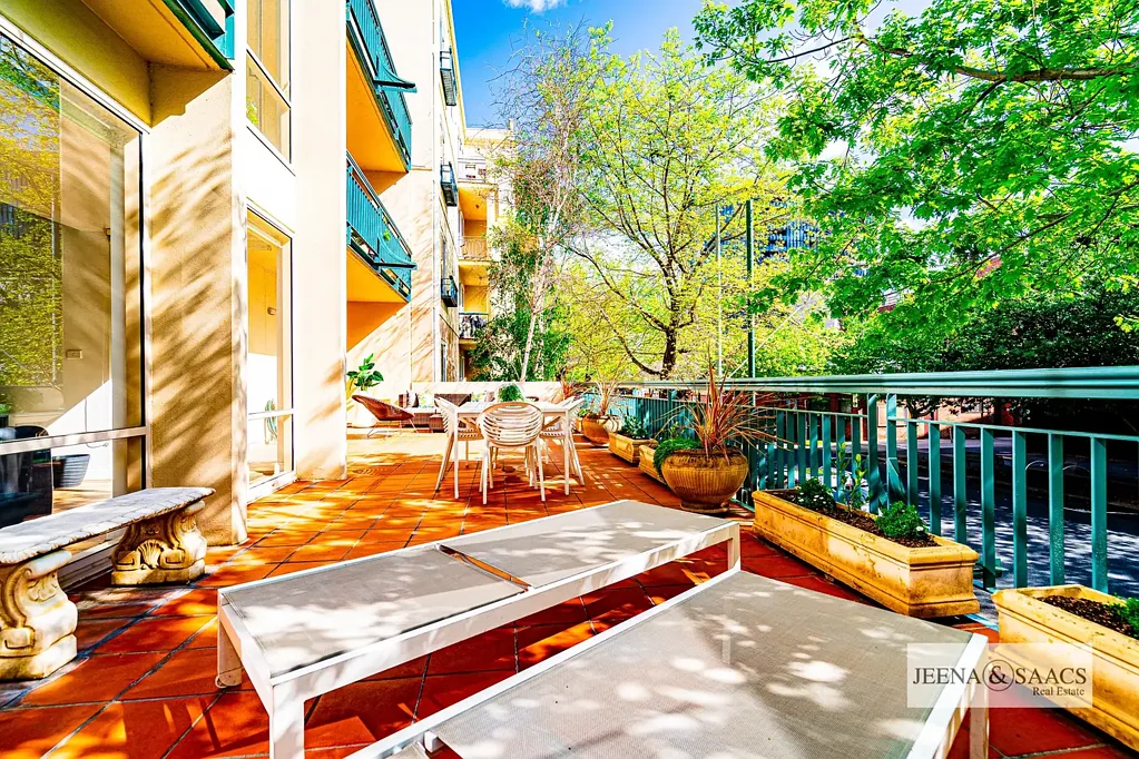 A VAST OUTDOOR SANCTUARY CLOSE TO THE CITY