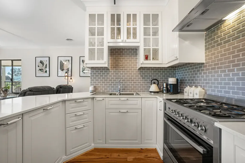 Serpentine 3房  RENOVATED COUNTRY CHARM ON 4,508SQM – SPACE, SERENITY & A LIFESTYLE TO LOVE