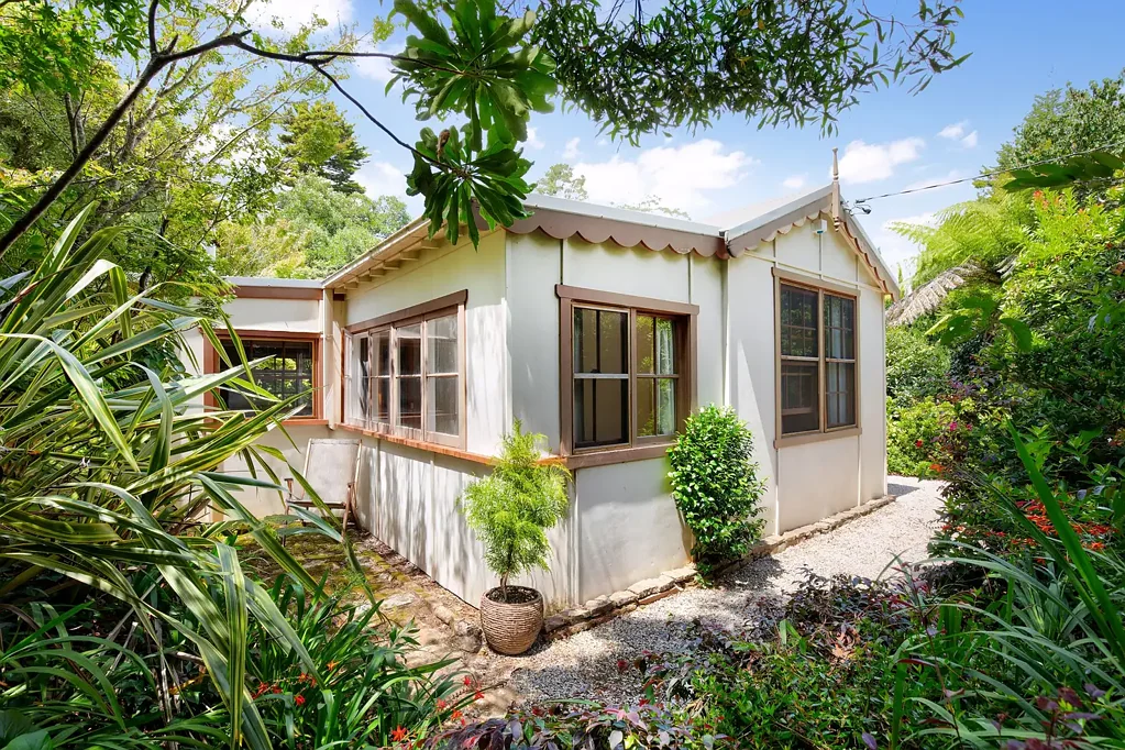 CHARMING MOUNTAIN COTTAGE, GREAT LOCATION