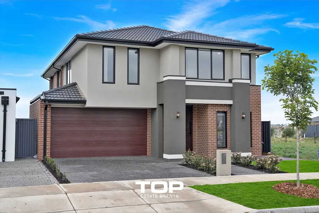 15 Shearjoy Loop, Clyde North, VIC 3978