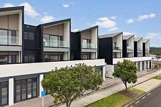 1/1066 Coatesville Riverhead Highway, Riverhead, Rodney
