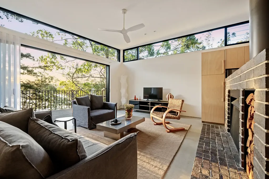 Avalon Beach 3房 Avalon海滨瑰宝 现代设计奢华装修 捕捉Pittwater壮丽景色 优雅避难所 空间宁静风格 双车库平层通道 Luxurious New Architect Designed Home with Breathtaking Pittwater Views