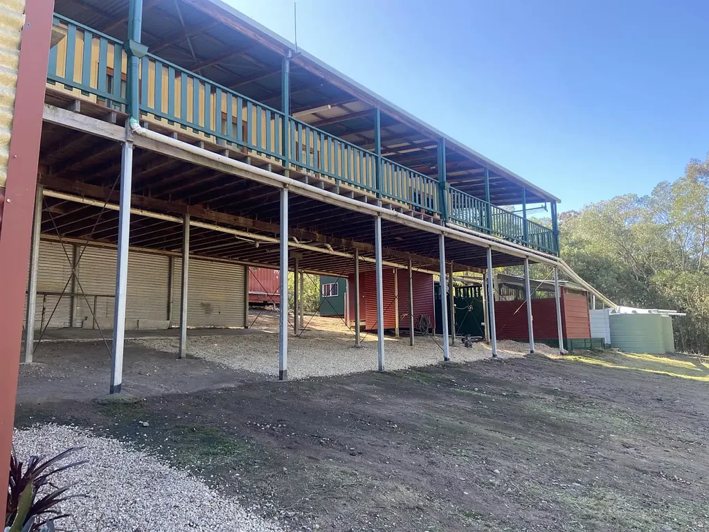 Nanango 5房 乡村宁静宝地 20.1公里Nanango 5卧4套 衣柜充足 阳台泳池 工作室Shed 储物丰富 Escape from the hustle of the City with this Elevated 5 Bedroom Home