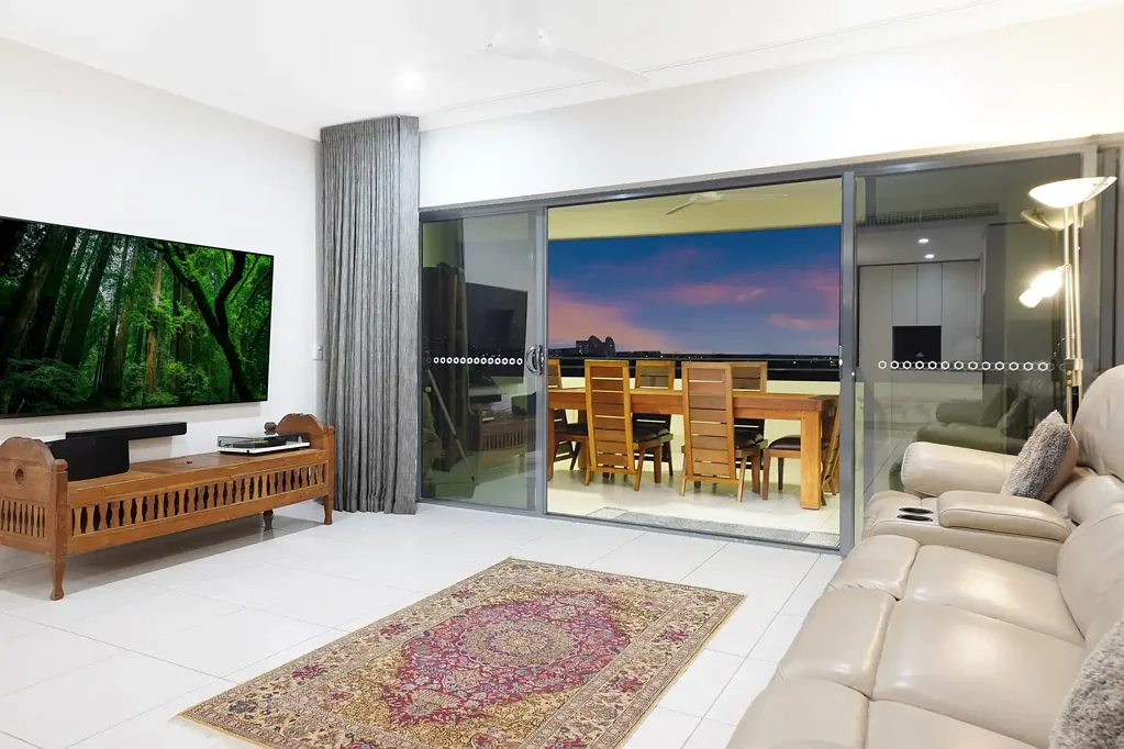 Parap 3房  3 bedroom Premier Unit with Spectacular Views