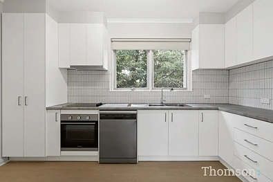 13/9 Barnato Grove, Armadale, VIC 3143, 2房, 1浴, Apartment