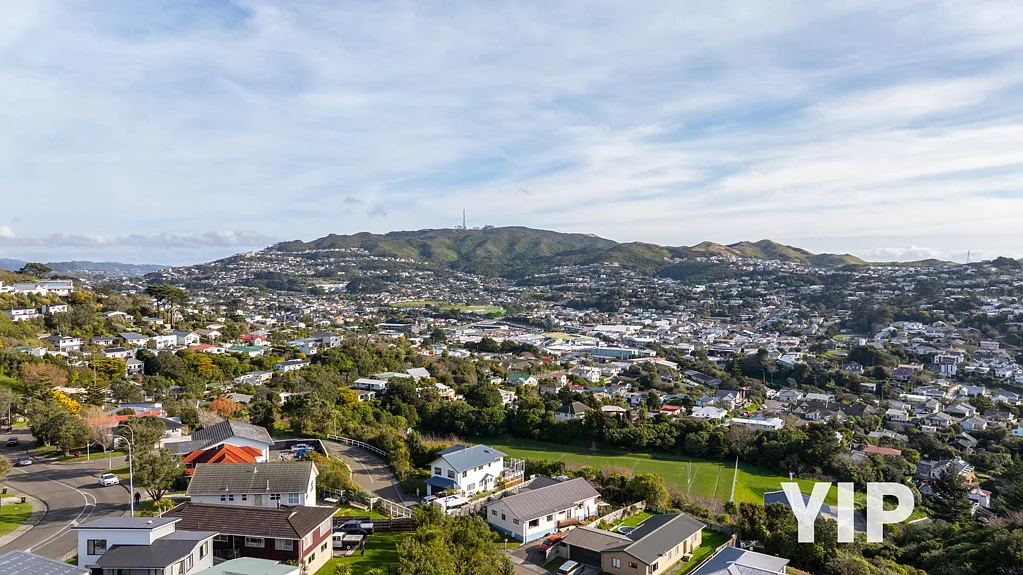 Paparangi 3房  Prime Location with Views? YIP!