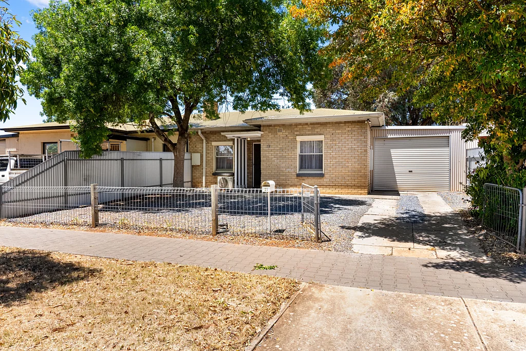 35 Mofflin Road, Elizabeth Grove, SA 5112